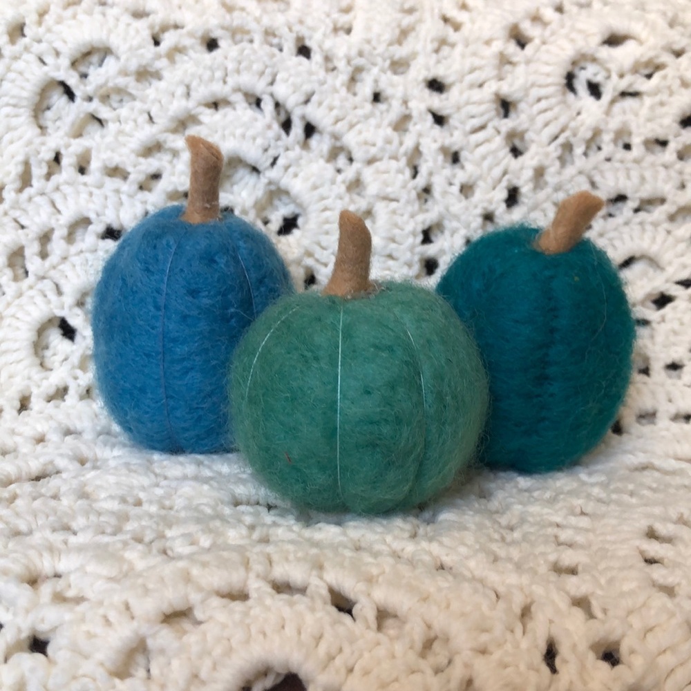 Needle Felted pumpkins set of 3